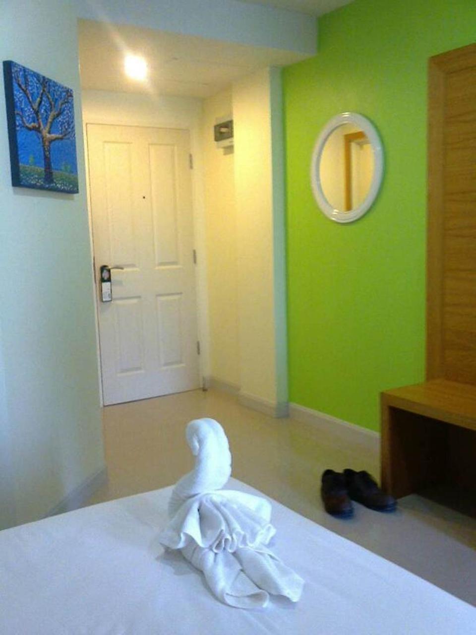 Like Residence I Surat Thani Bagian luar foto